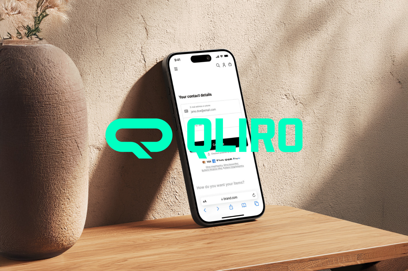 phone-on-table-qliro